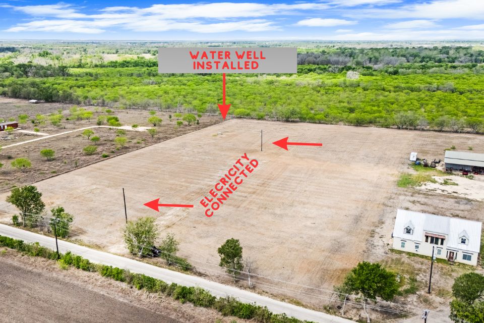 1310 River Park Road Luling, TX 78648 - Photo 6 of 7 Water Well & Electricity
