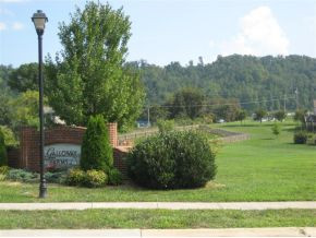 4147 Timberlake Road Johnson City, TN 37601 - Photo 2 of 7 Side view of lot