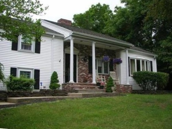 2 Tapley Road Lynnfield, MA 01940 - Photo 1 of 30 Gallery Image 1