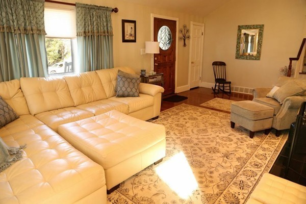 2 Tapley Road Lynnfield, MA 01940 - Photo 12 of 30 Gallery Image 12