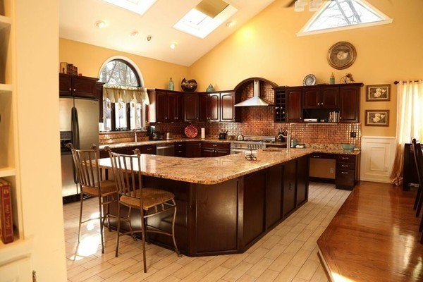 2 Tapley Road Lynnfield, MA 01940 - Photo 5 of 30 Gallery Image 5
