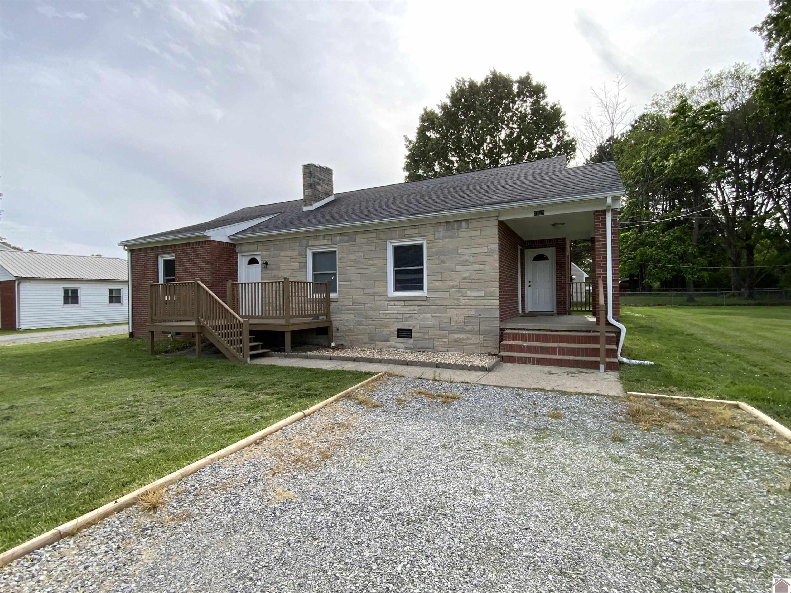 3827 Howle Street Paducah, KY 42003 - Photo 2 of 26 Photo 2