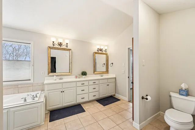 $999,999 | 11715 Naples Circle Northeast, Blaine, MN 55449