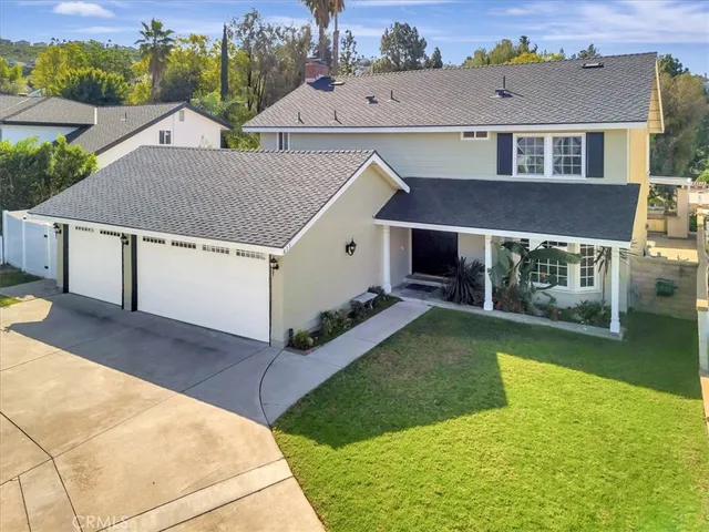 $1,689,900 | 415 South Brook Lane, Anaheim Hills, CA 92807