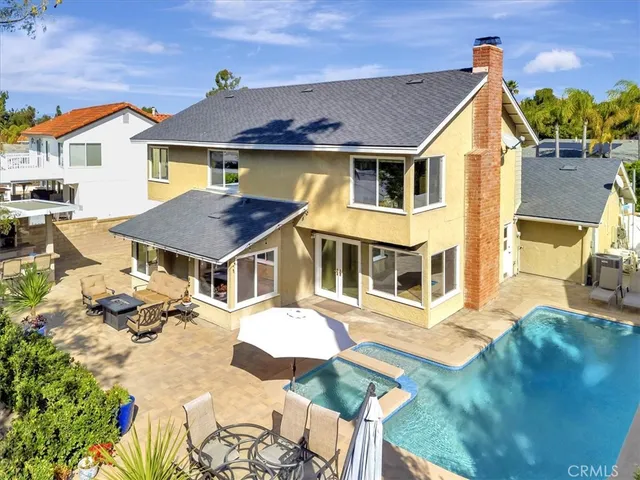 $1,689,900 | 415 South Brook Lane, Anaheim Hills, CA 92807