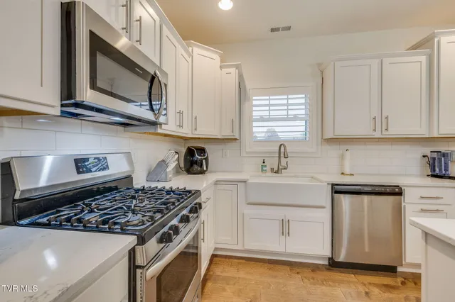 $374,000 | 35 Palmetto Court, Johnson City, TN 37615