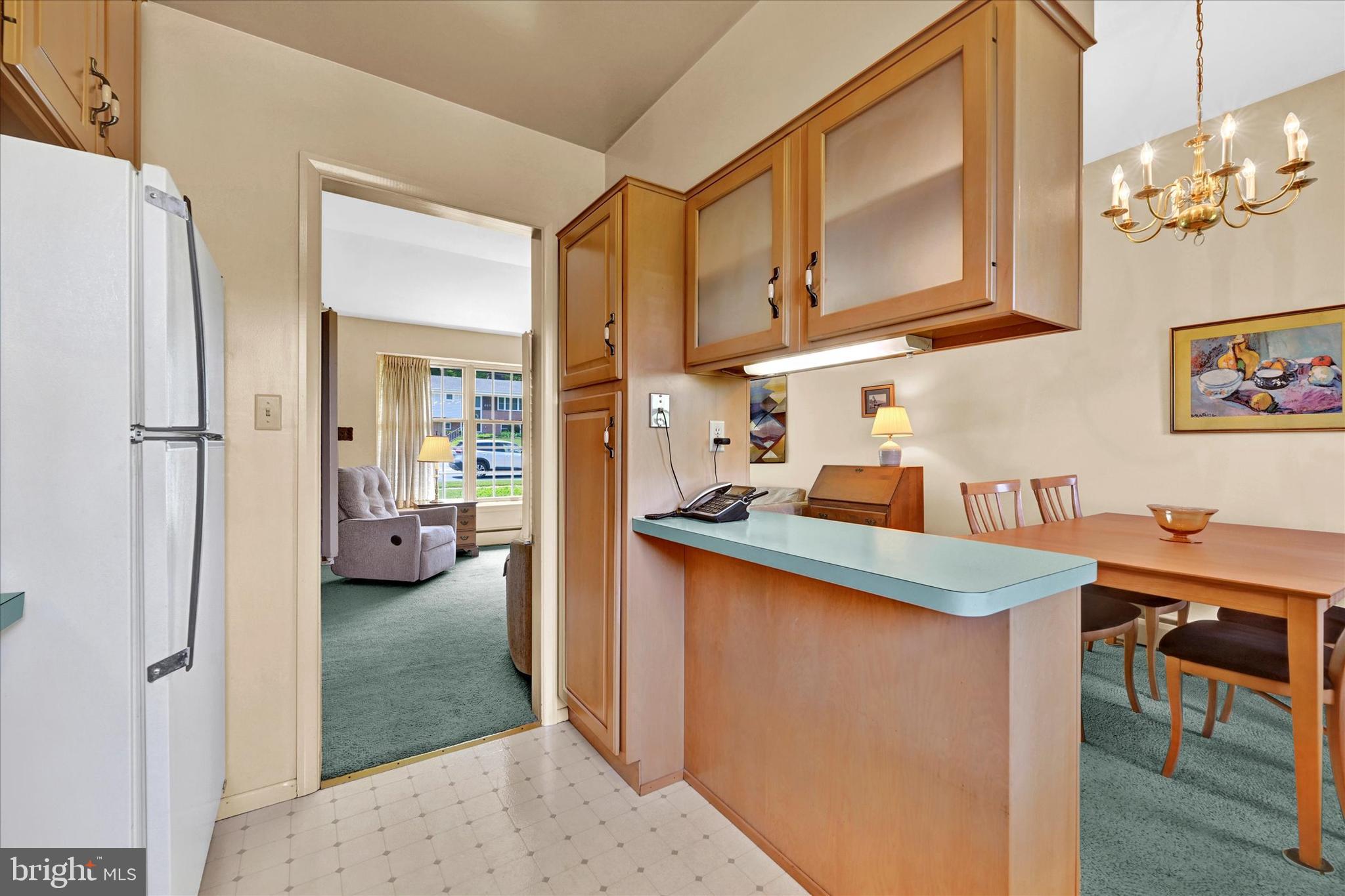 920 Cromwell Bridge Road Towson, MD 21286 - Photo 11 of 28 Kitchen to Living Room