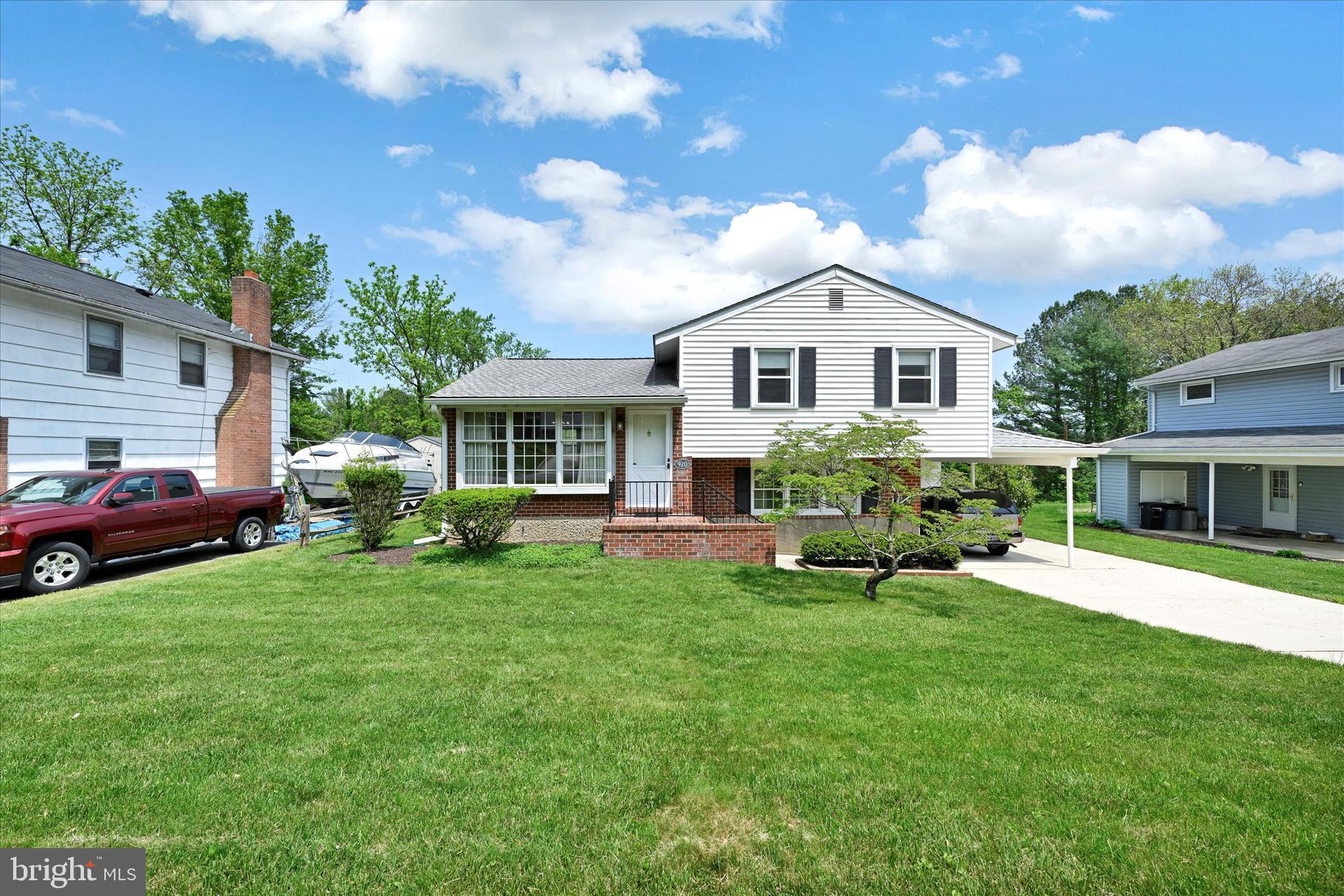 920 Cromwell Bridge Road Towson, MD 21286 - Photo 2 of 28 Driveway with Plenty of Extra Spaces