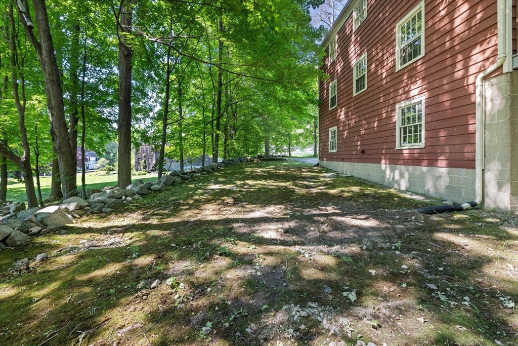 315 Goodman's Hill Road Sudbury, MA 01776 - Photo 20 of 25