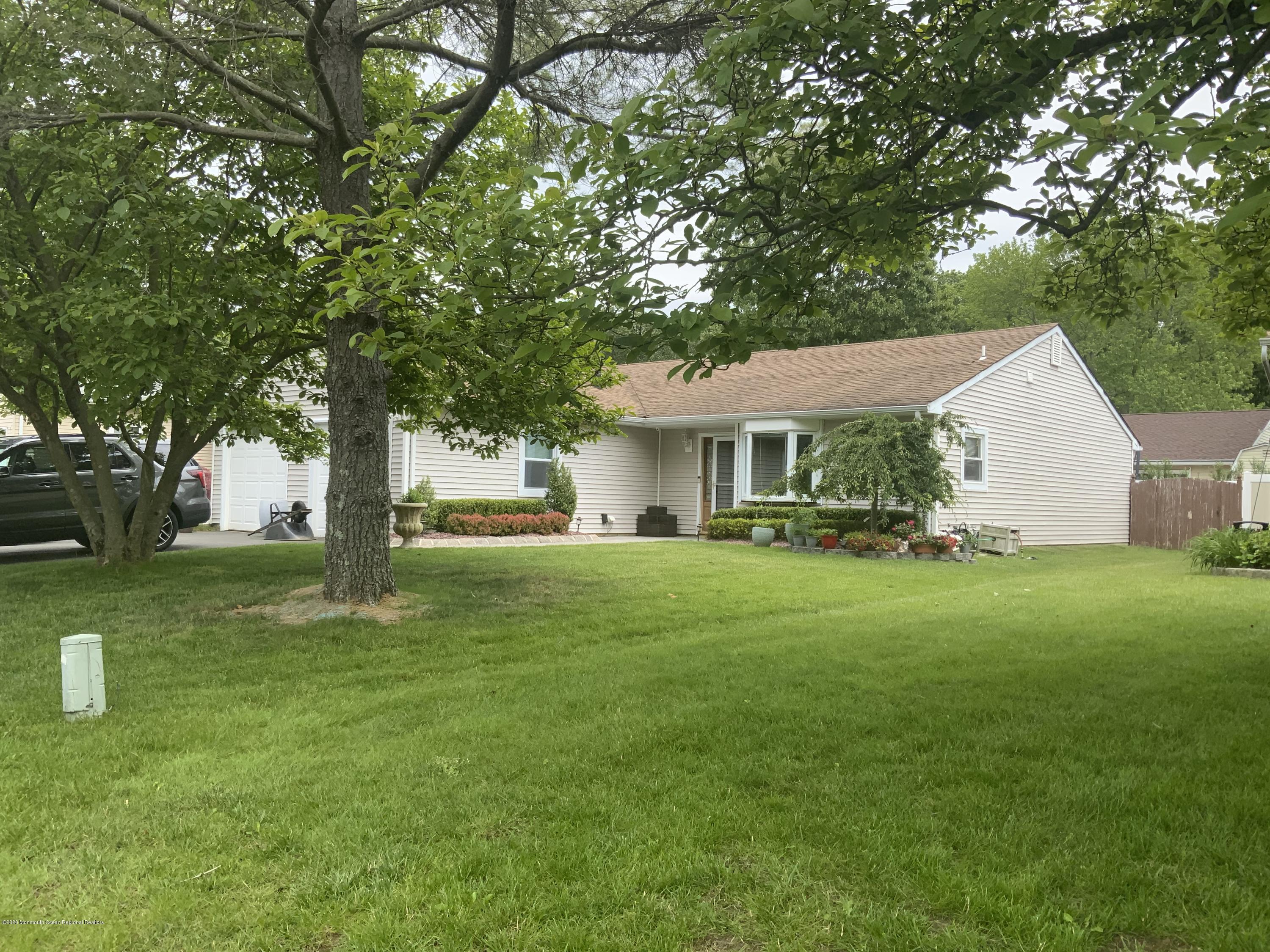 31 Long Road Freehold, NJ 07728 - Photo 1 of 15 31 long front