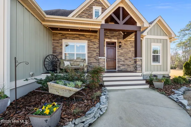 $625,000 | 301 St Charles Lane, Jacksonville, NC 28546