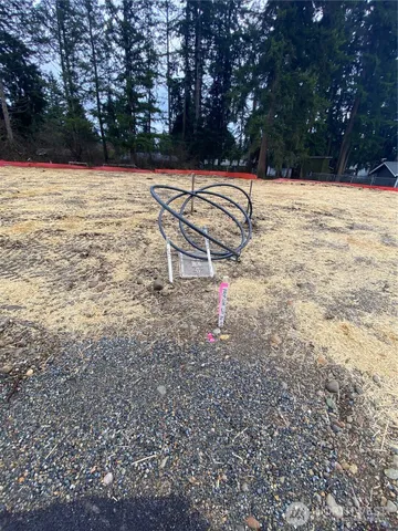 $240,000 | 16009 67th Avenue East, Puyallup, WA 98375