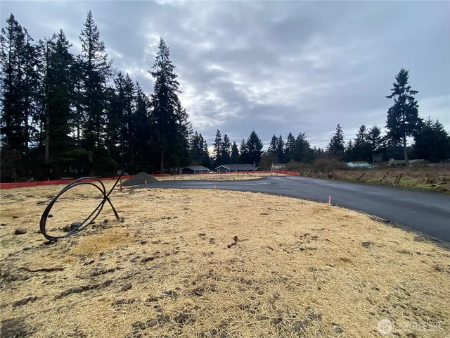 $240,000 | 16009 67th Avenue East, Puyallup, WA 98375