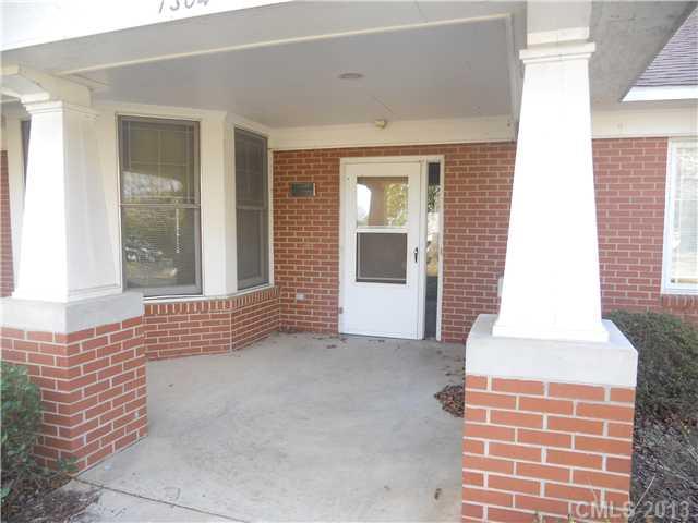1304 Griffith Road Monroe, NC 28112 - Photo 5 of 16 Gallery Image 5