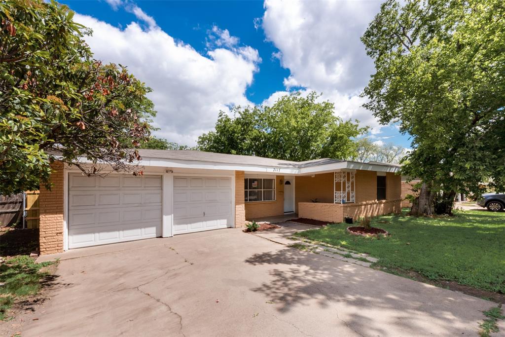 2117 East Park Row Drive, Arlington, TX 76010 Compass