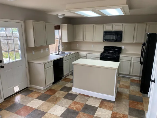 $2,500 | 17158 Summer Hollow Drive, Sugar Land, TX 77498