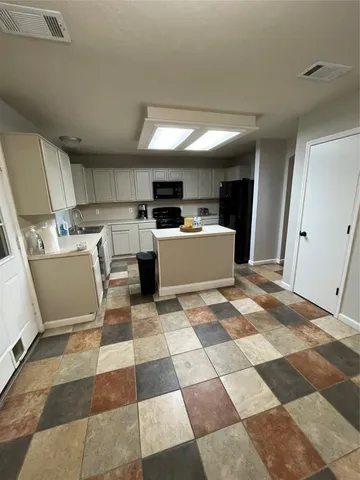 $2,500 | 17158 Summer Hollow Drive, Sugar Land, TX 77498