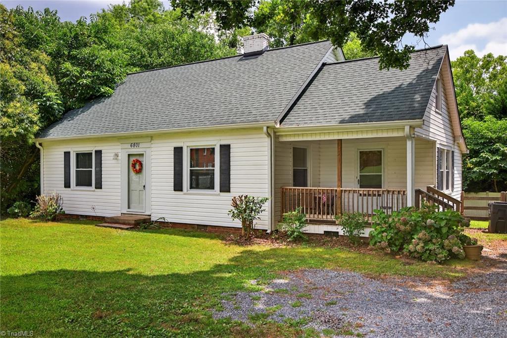 Cute rocking chair porch