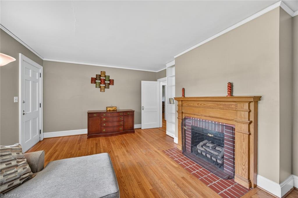 6801 Germanton Road Germanton, NC 27019 - Photo 2 of 30 Large Living Room
