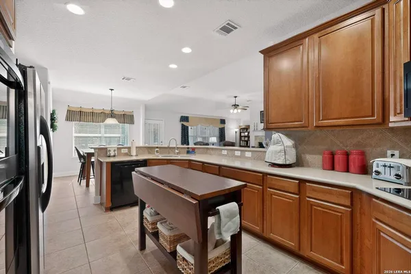 $600,000 | 13135 Spring Run, Helotes, TX 78023