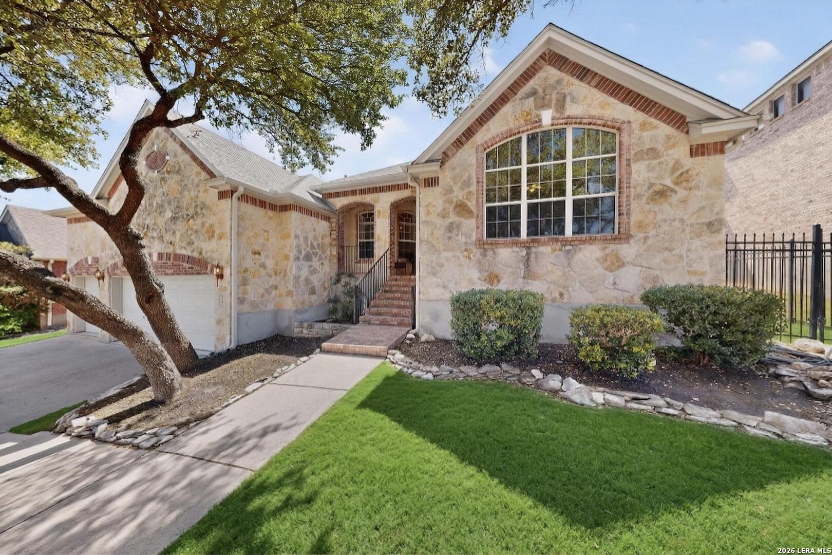 13135 Spring Run Helotes, TX 78023 - Photo 4 of 38