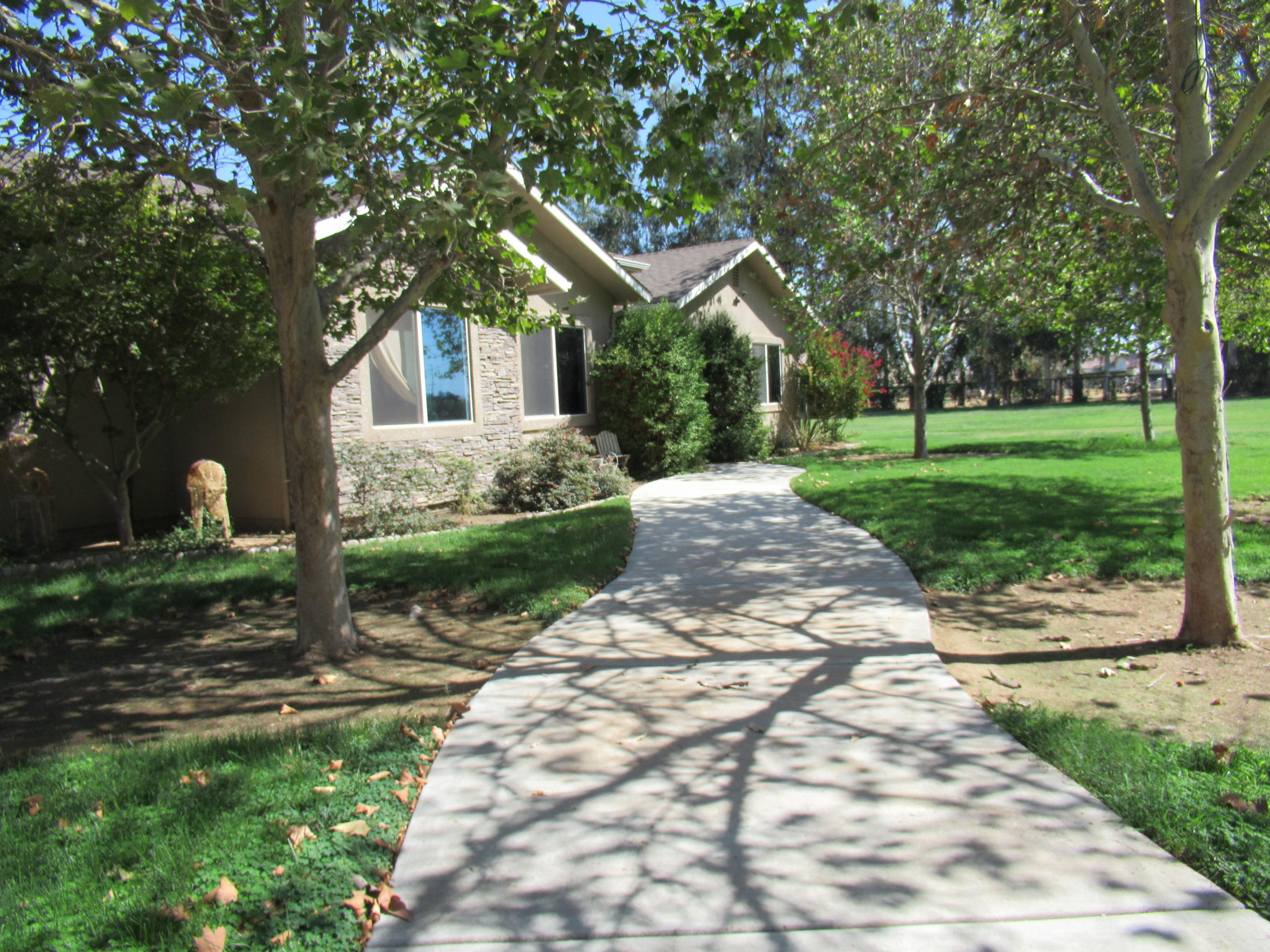 22223 Carson Avenue Exeter, CA 93221 - Photo 10 of 61 IMG_0120