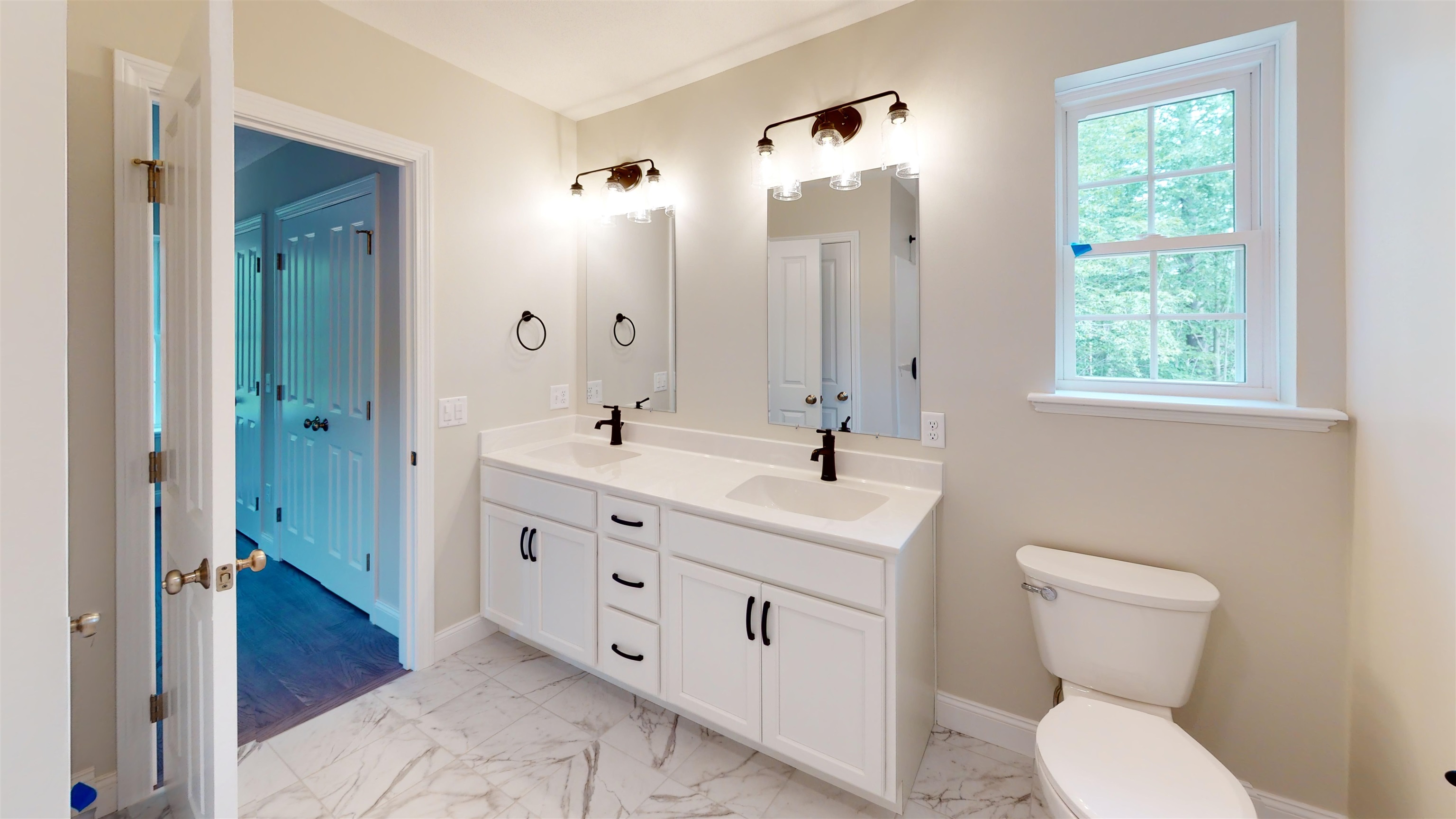 14 B Logan Michael Lane, Unit 14B Epping, NH 03042 - Photo 5 of 19