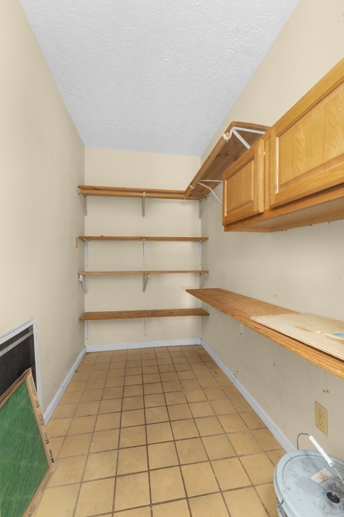 431 South Fair Street Morrison, TN 37357 - Photo 18 of 18 a view of a room with shelves