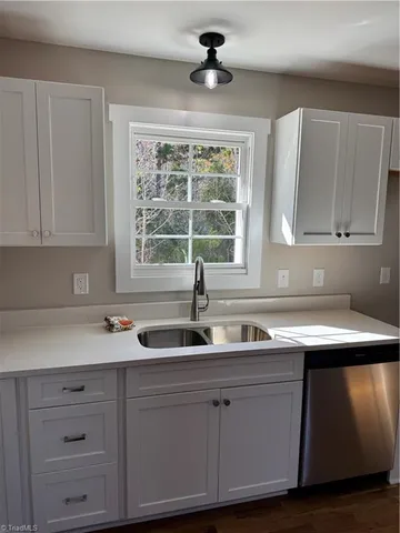 $199,000 | 208 Meadow Run Lane, Lexington, NC 27292