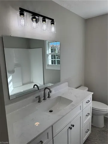 $199,000 | 208 Meadow Run Lane, Lexington, NC 27292