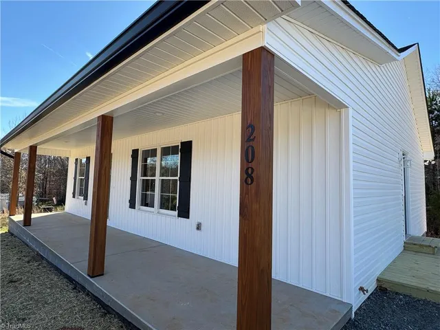 $199,000 | 208 Meadow Run Lane, Lexington, NC 27292