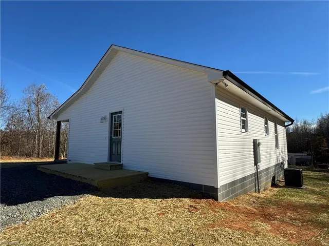 $199,000 | 208 Meadow Run Lane, Lexington, NC 27292