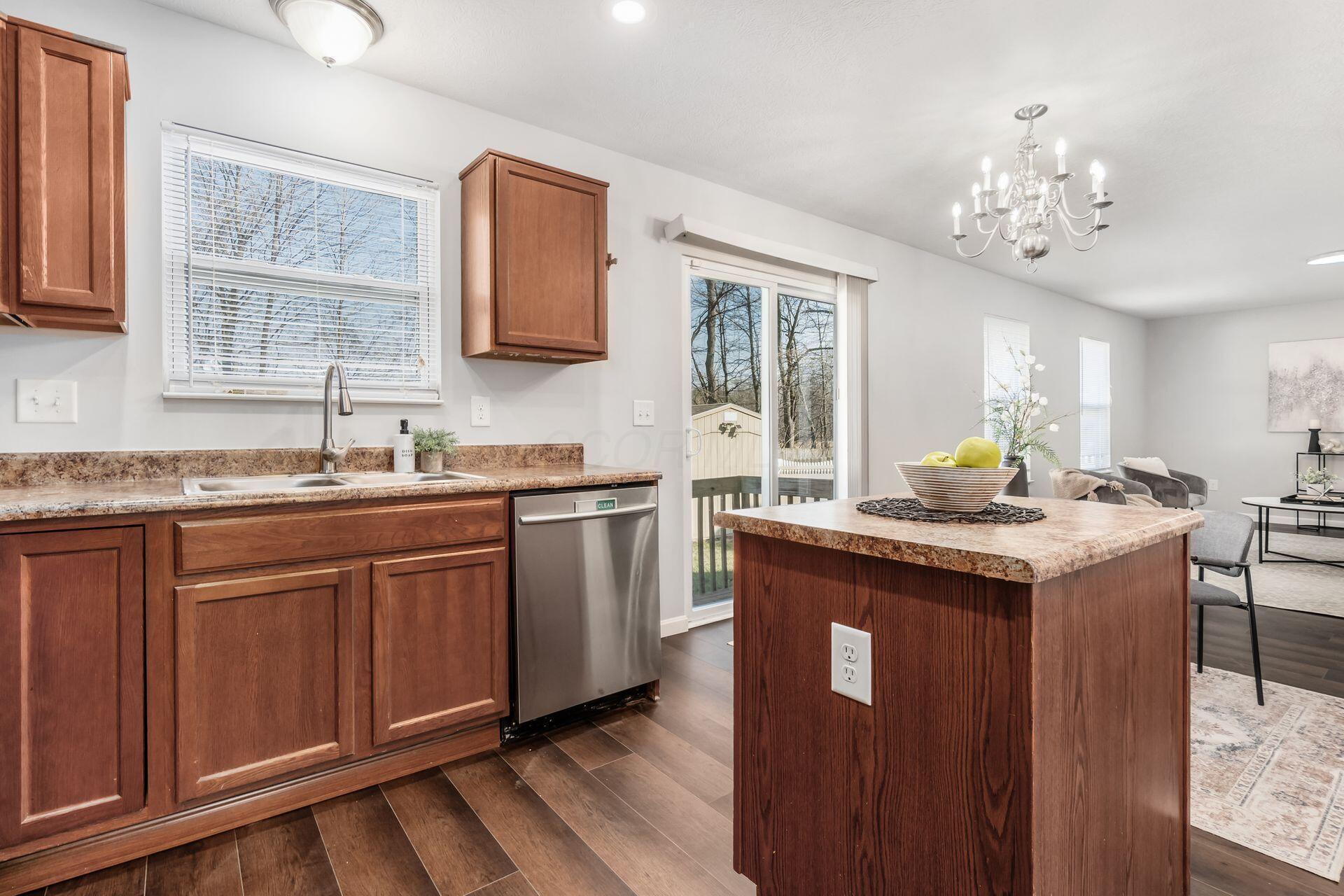 299 Haystack Avenue Pataskala, OH 43062 - Photo 13 of 44 Kitchen