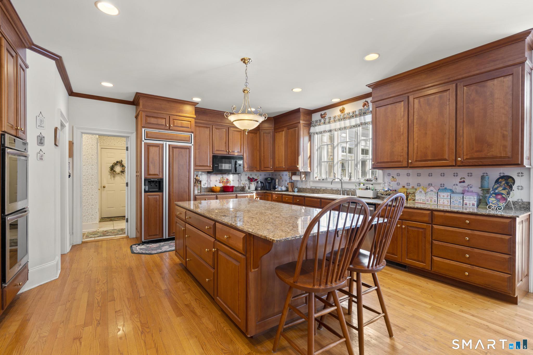 9 Perkins Road Woodbridge, CT 06525 - Photo 11 of 38