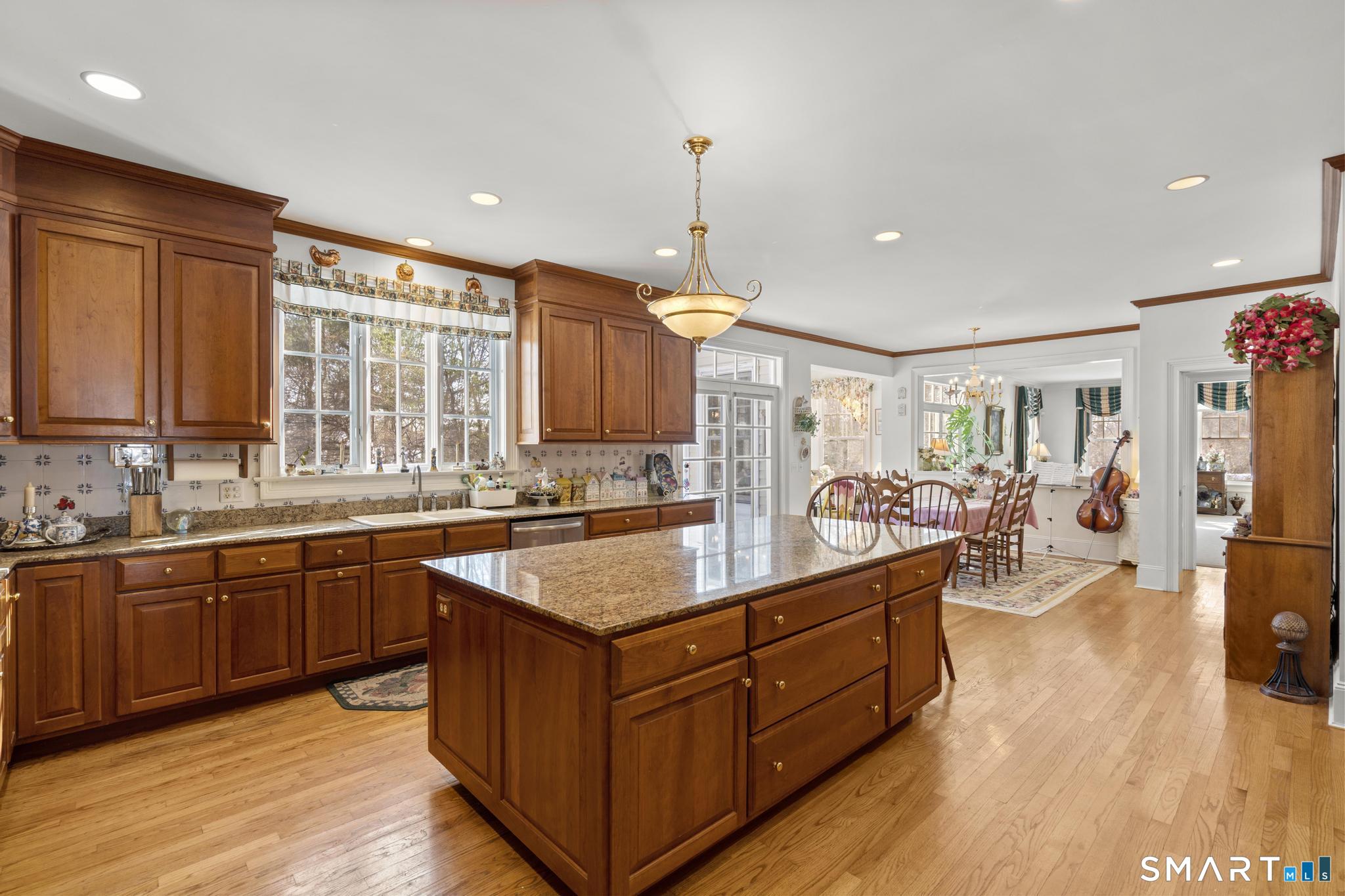 9 Perkins Road Woodbridge, CT 06525 - Photo 10 of 38