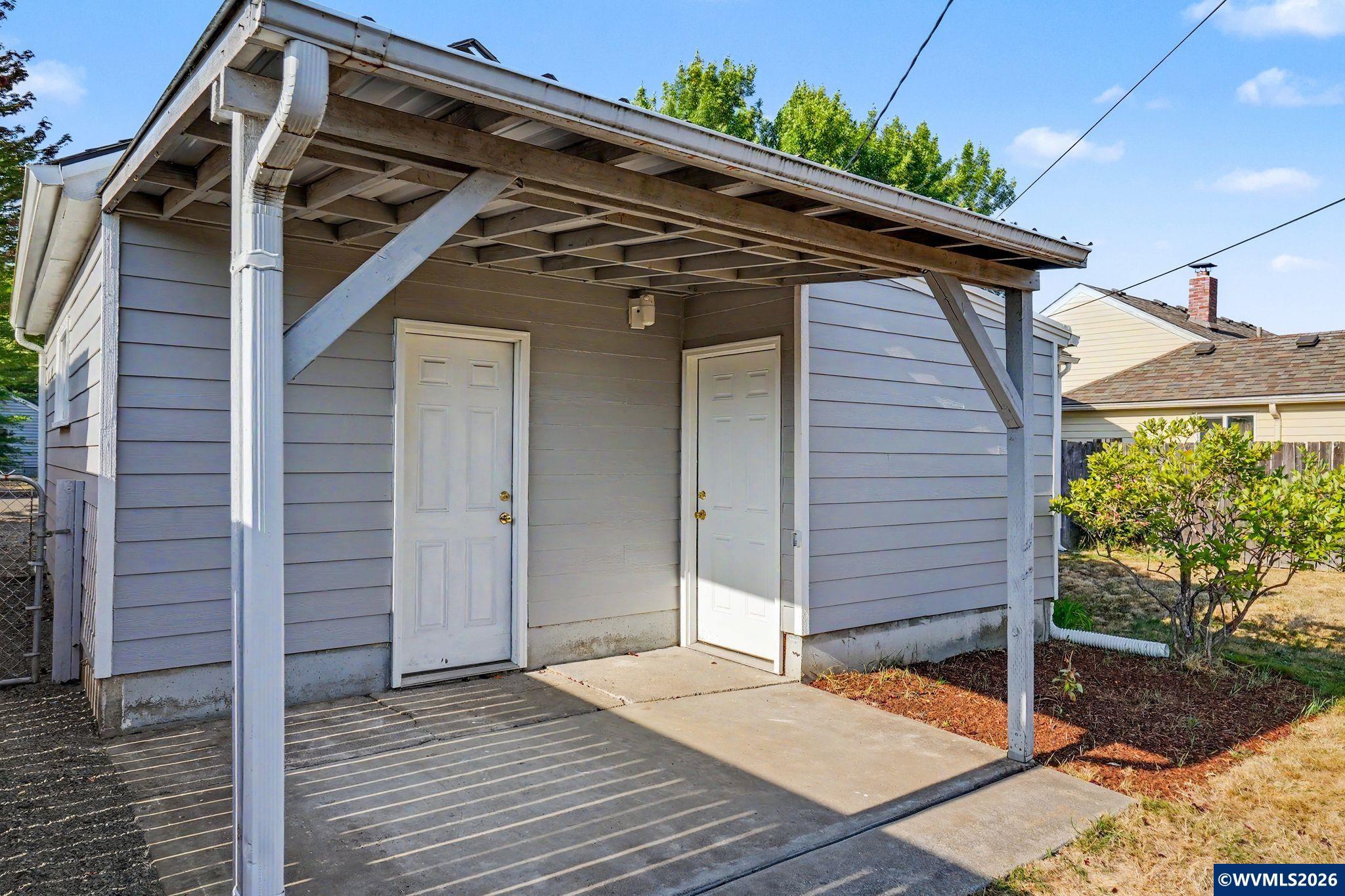 1090 Southwest 14th Avenue Albany, OR 97321 - Photo 33 of 39 Gallery Image 33