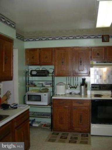 9137 Centerway Road Gaithersburg, MD 20879 - Photo 3 of 28 Kitchen #2