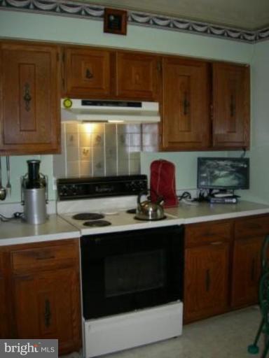 9137 Centerway Road Gaithersburg, MD 20879 - Photo 4 of 28 Kitchen #3