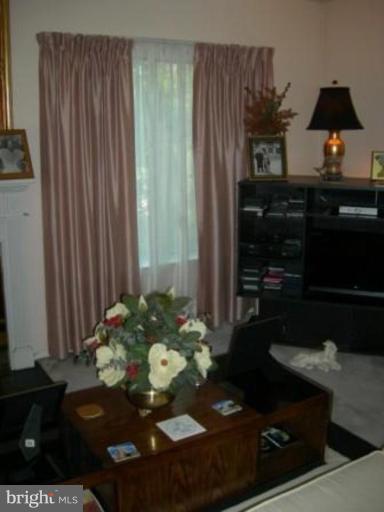 9137 Centerway Road Gaithersburg, MD 20879 - Photo 8 of 28 Living Room #3