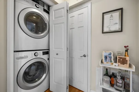 $589,000 | 27-29 Commonwealth Avenue, Unit 9, Newton, MA 02467