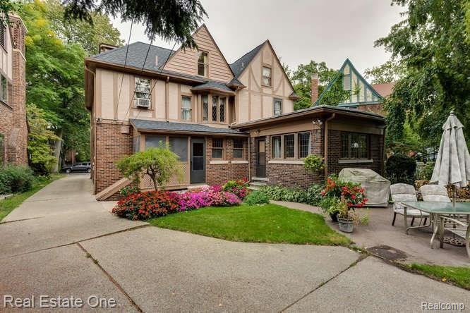 19503 Roslyn Road Detroit, MI 48221 - Photo 5 of 30