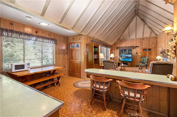 $379,000 | 29059 Hook Creek Road, Cedar Glen, CA 92321