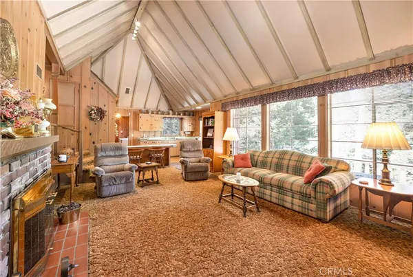 $379,000 | 29059 Hook Creek Road, Cedar Glen, CA 92321