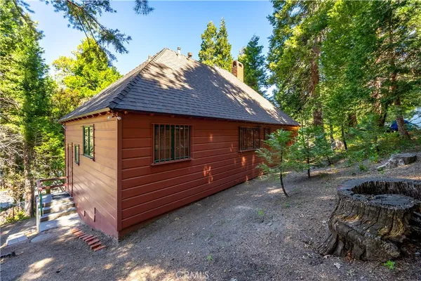 $379,000 | 29059 Hook Creek Road, Cedar Glen, CA 92321