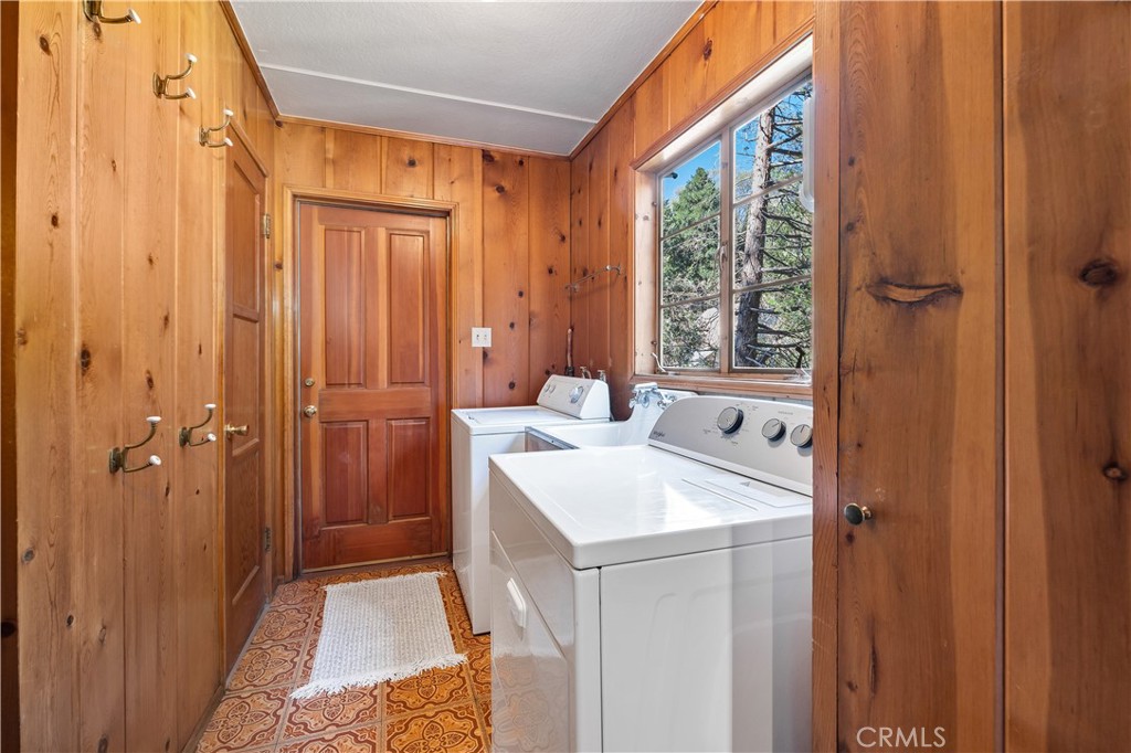 29059 Hook Creek Road Cedar Glen, CA 92321 - Photo 32 of 39