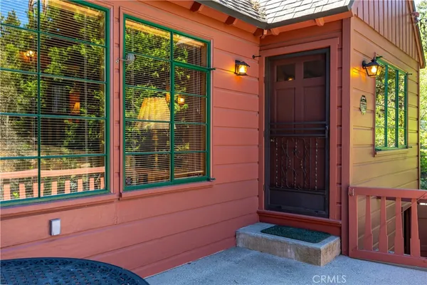 $379,000 | 29059 Hook Creek Road, Cedar Glen, CA 92321