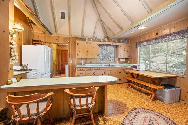$379,000 | 29059 Hook Creek Road, Cedar Glen, CA 92321