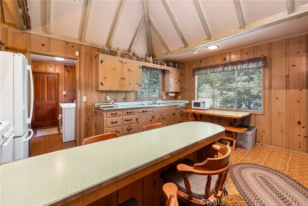 $379,000 | 29059 Hook Creek Road, Cedar Glen, CA 92321