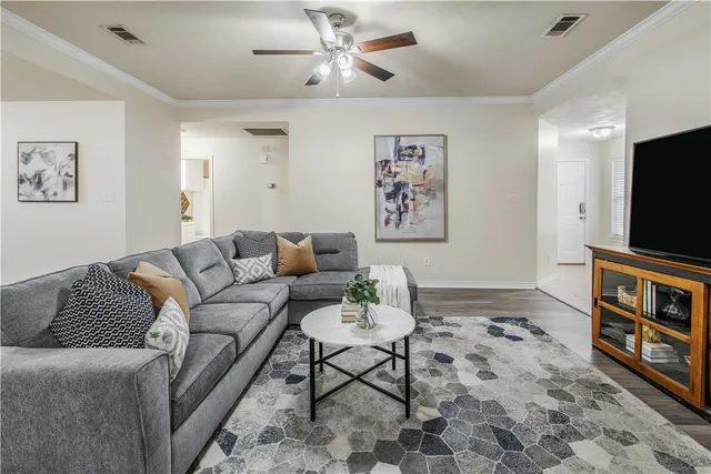 $455,000 | 901 Crepe Myrtle Street, College Station, TX 77845