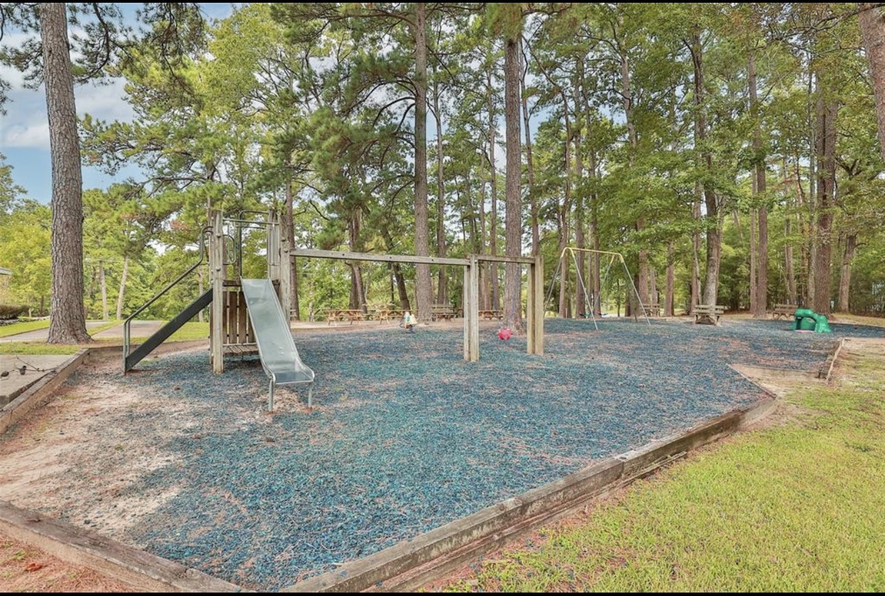 31 Green Tree Drive Coldspring, TX 77331 - Photo 4 of 7 a view of a park